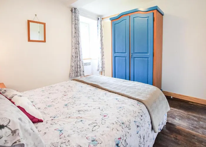 Stunning In 別荘 Saint-Sever-Calvados